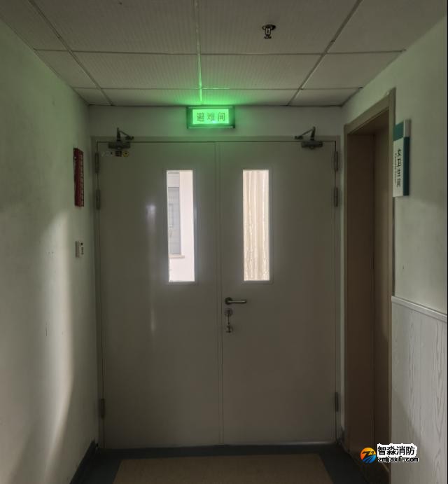 避难层、避难间未设置明显指示标识